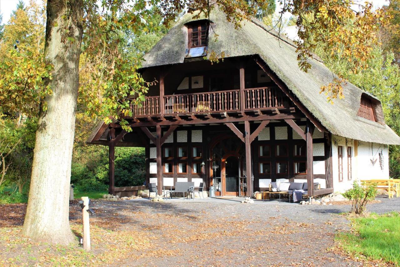 Ruhe Unter Reet-haus Mit Sauna, Whirlpool Und Kamin *