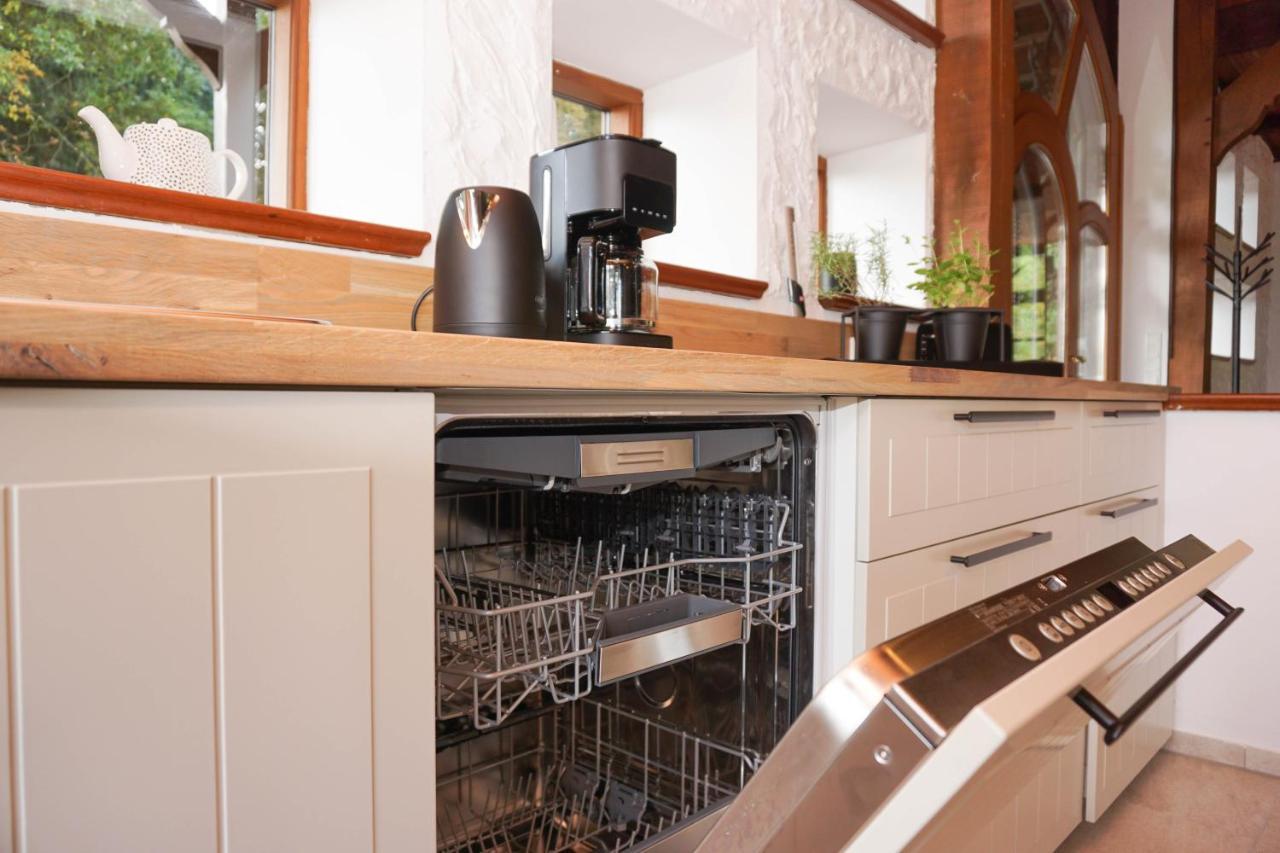 Ruhe Unter Reet-haus Mit Sauna, Whirlpool Und Kamin *
