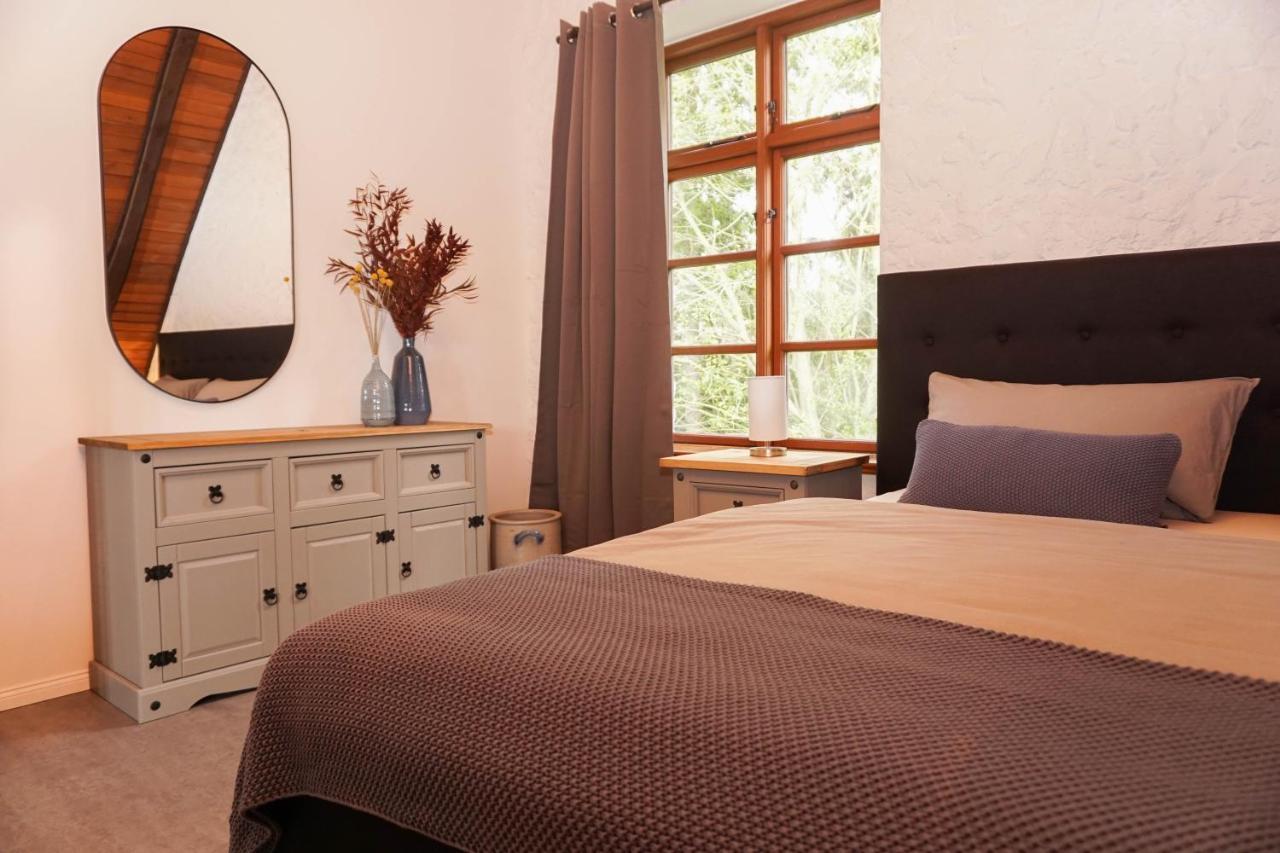 Ruhe Unter Reet-haus Mit Sauna, Whirlpool Und Kamin * Gnarrenburg